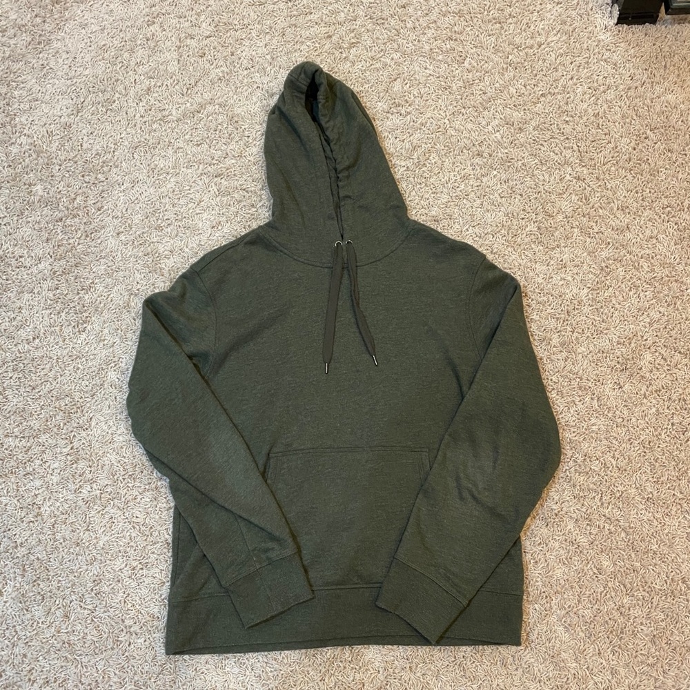 Amazon Essentials Hoodie (Large)